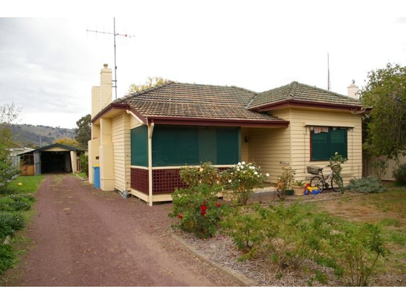 31 Weir Street, Euroa VIC 3666