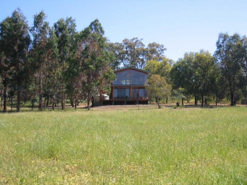 392 Warrenbayne west road, Violet Town VIC 3669