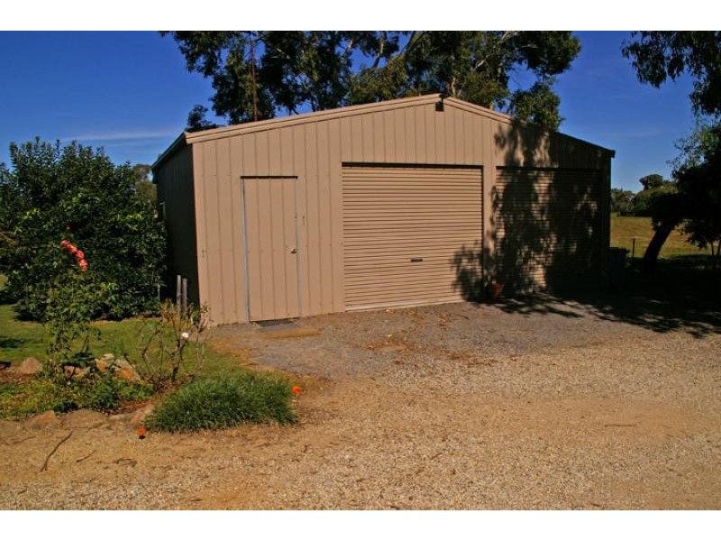 24 Lydiards road, Euroa VIC 3666