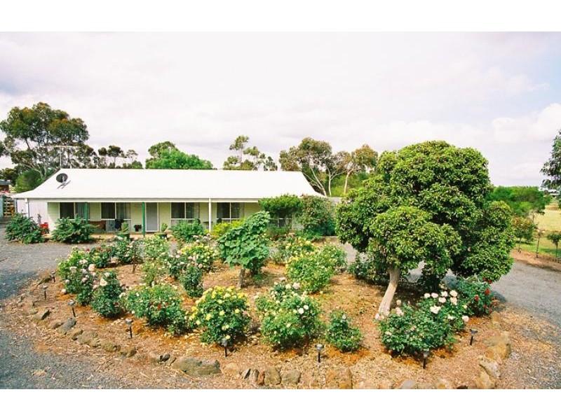 31 SUTHERLAND STREET, Lethbridge VIC 3332