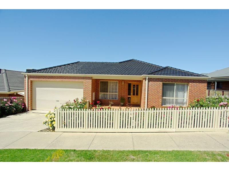 5 NIREEDA COURT, Wandana Heights VIC 3216