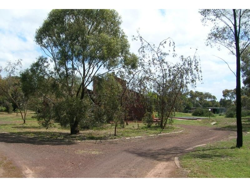 10 Cozens Road, Avalon, Lara VIC 3212