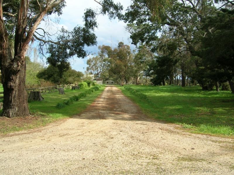 15 Grays Road, Paraparap VIC 3240