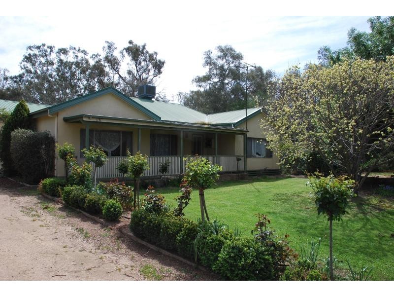 53 Brittain Rd, Numurkah VIC 3636