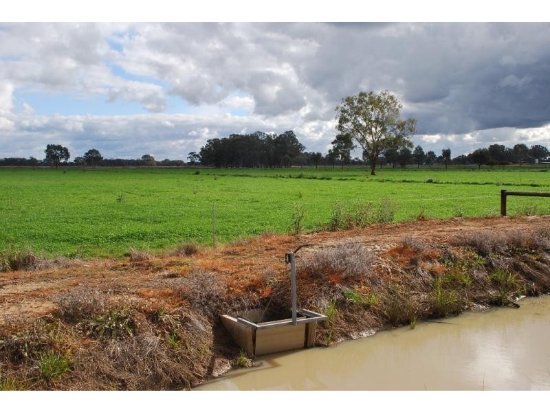 304 Maidment Rd, Koonoomoo VIC 3644