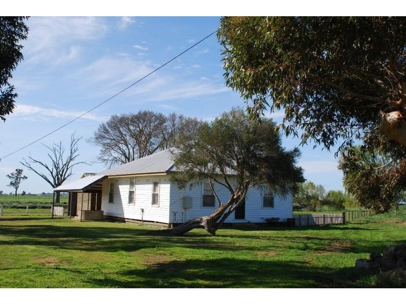 1030 Sidebottom Road, Pine Lodge VIC 3631
