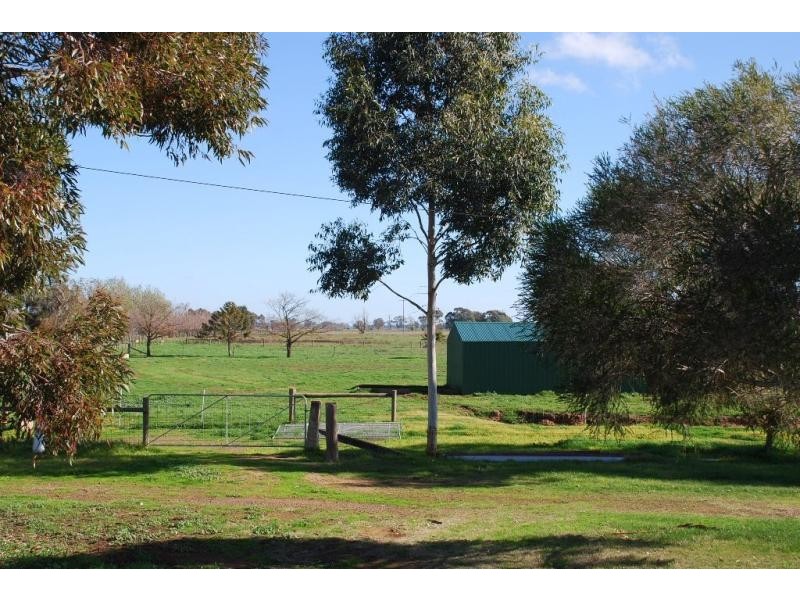 1030 Sidebottom Road, Pine Lodge VIC 3631