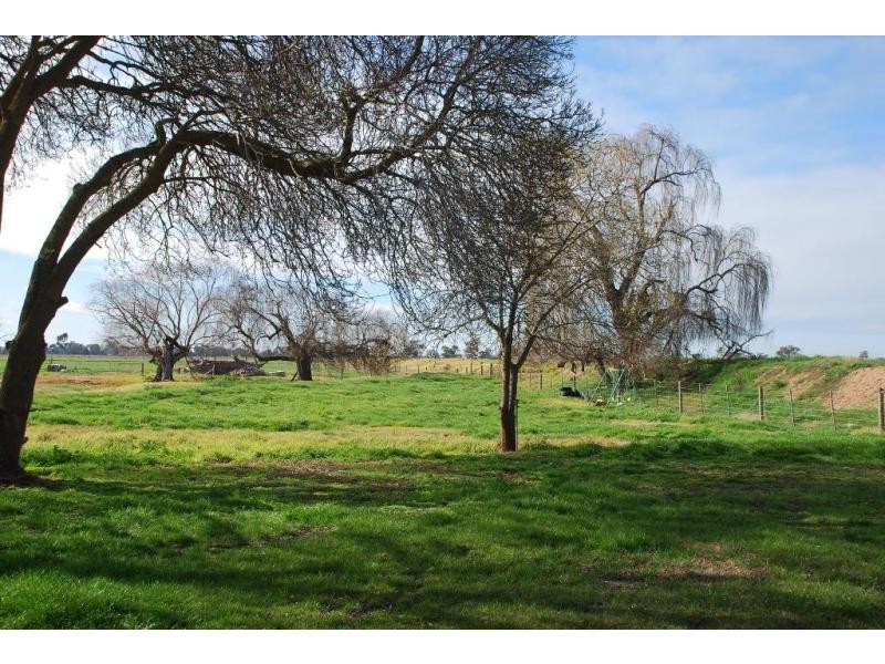 1030 Sidebottom Road, Pine Lodge VIC 3631