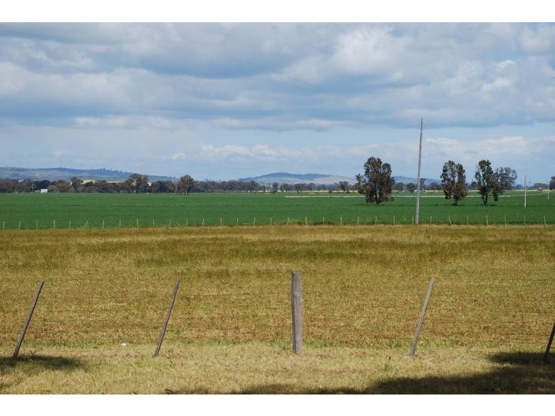 160 Ford Road, and adjoining,1155 Cosgrove Rd, Katandra VIC 3634