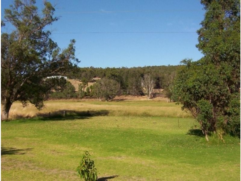 4 South West Highway, Mullalyup WA 6252