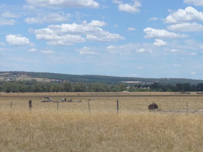 84 PETERS RD, Muchea WA 6501