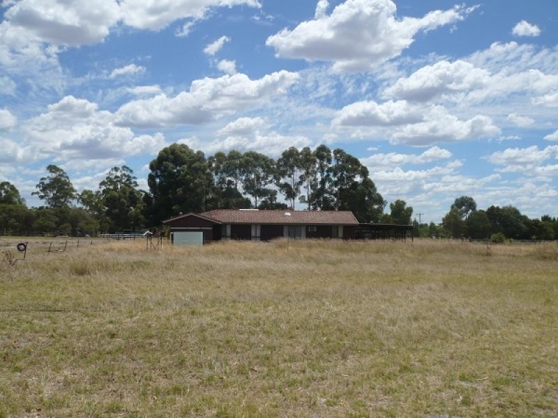 84 PETERS RD, Muchea WA 6501