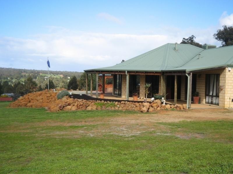 270 Ayrshire Loop, Lower Chittering WA 6084