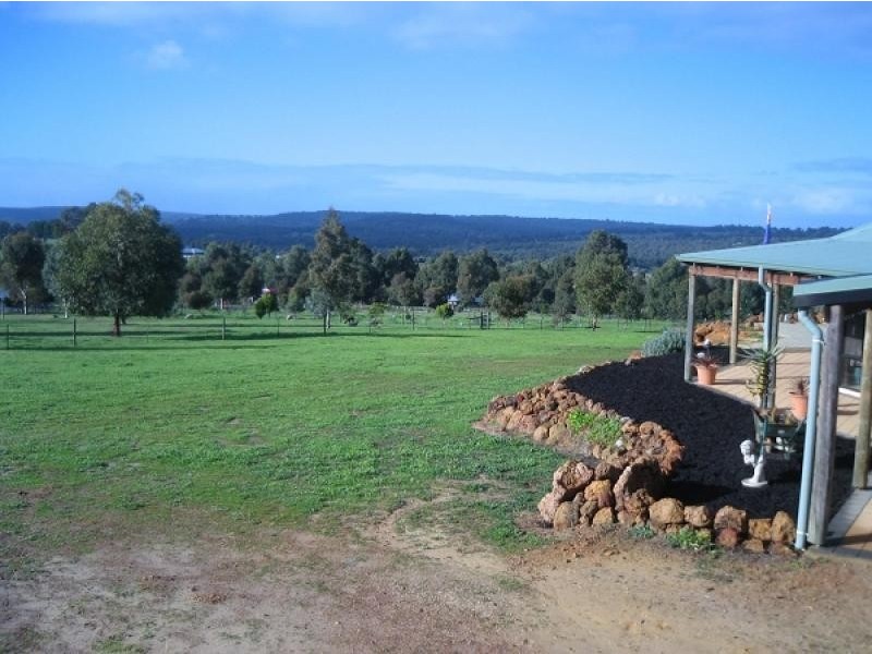 270 Ayrshire Loop, Lower Chittering WA 6084