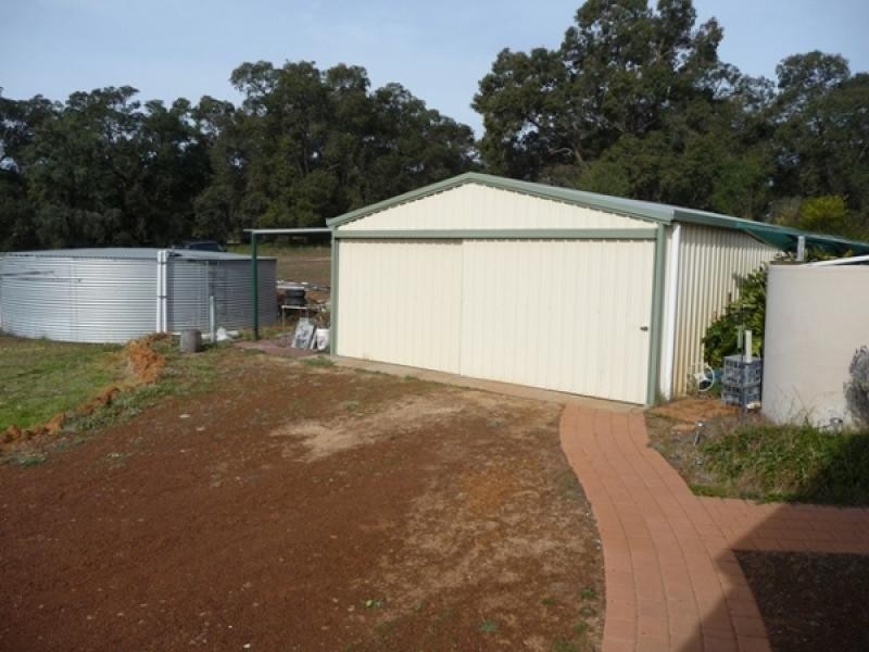 173 Morrissey Rd, Bullsbrook WA 6084