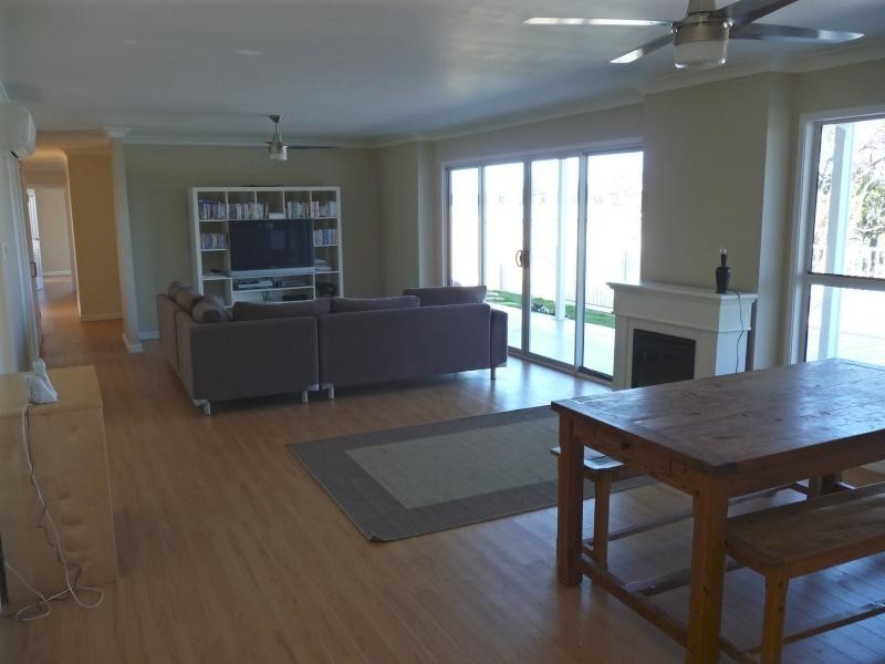 42 Gibbard Place, Bullsbrook WA 6084