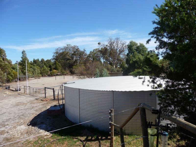 24 Gibbard Pl, Bullsbrook WA 6084