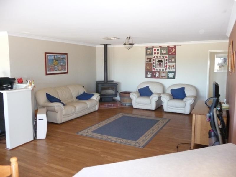 24 Gibbard Pl, Bullsbrook WA 6084