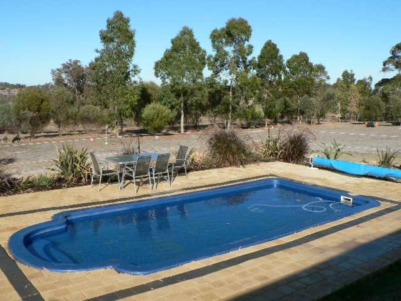 24 Gibbard Pl, Bullsbrook WA 6084
