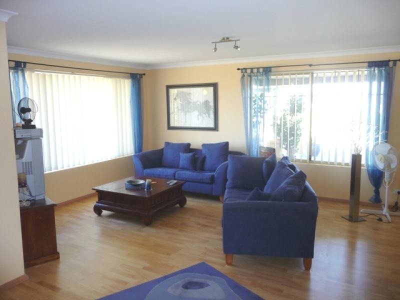 56 Almeria Pde, Bullsbrook WA 6084