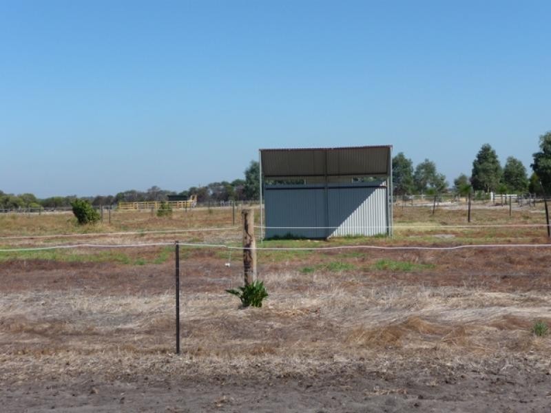 56 Almeria Pde, Bullsbrook WA 6084