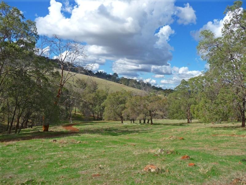 515 Blue Plains Road, Chittering WA 6084