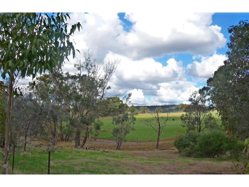 515 Blue Plains Road, Chittering WA 6084