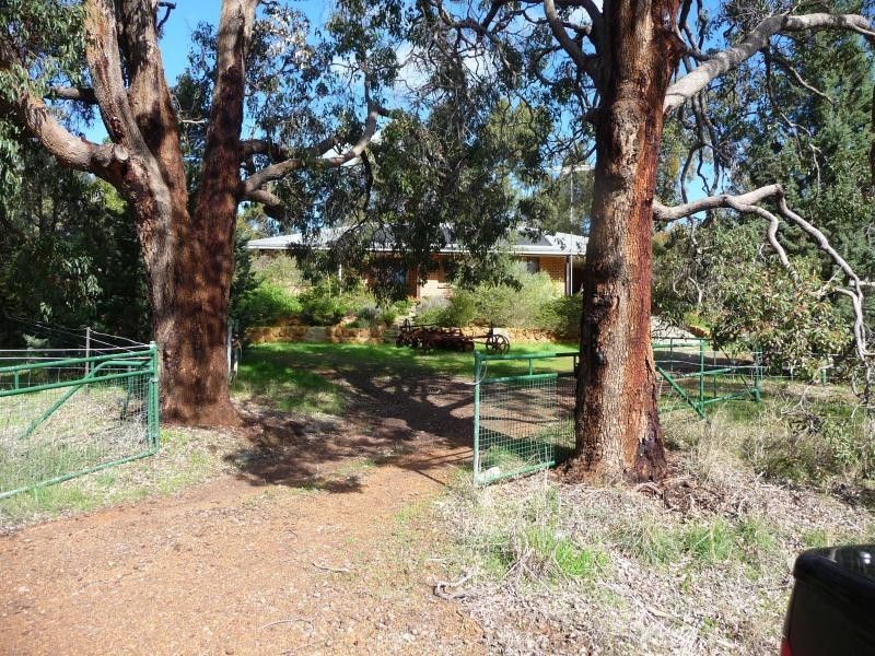 17 Rhys Rd, Bullsbrook WA 6084