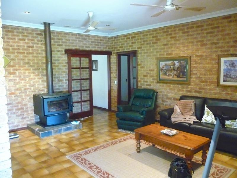 200 Warbrook Road, Bullsbrook WA 6084