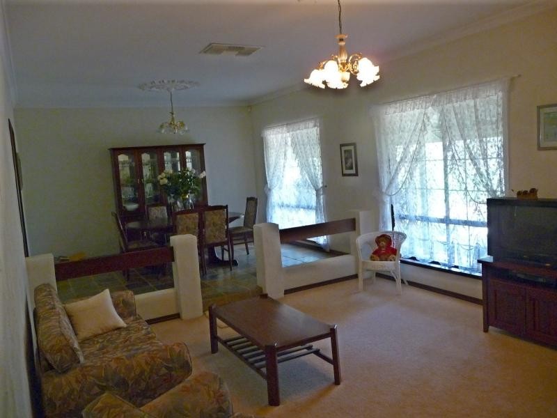 200 Warbrook Road, Bullsbrook WA 6084