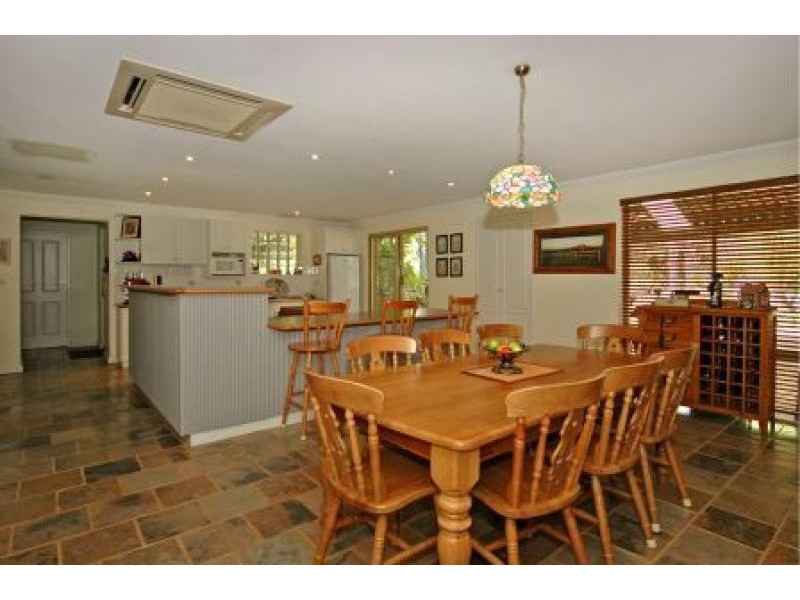 540 Neaves Road, Mariginiup WA 6065