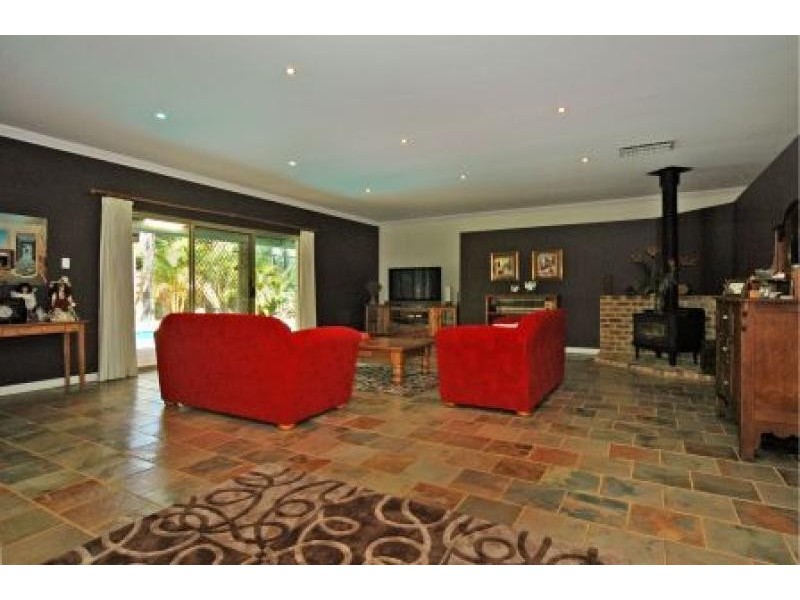 540 Neaves Road, Mariginiup WA 6065