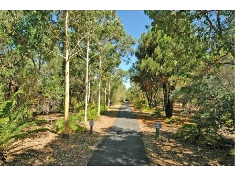 540 Neaves Road, Mariginiup WA 6065