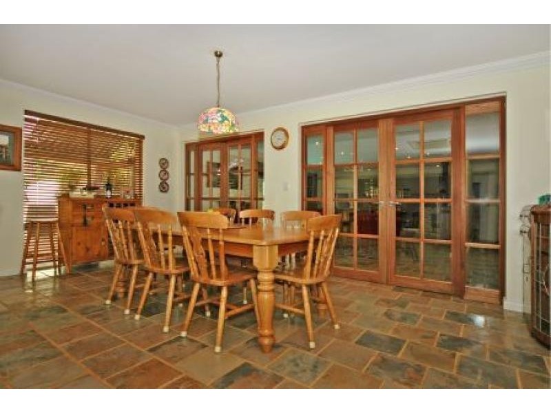 540 Neaves Road, Mariginiup WA 6065