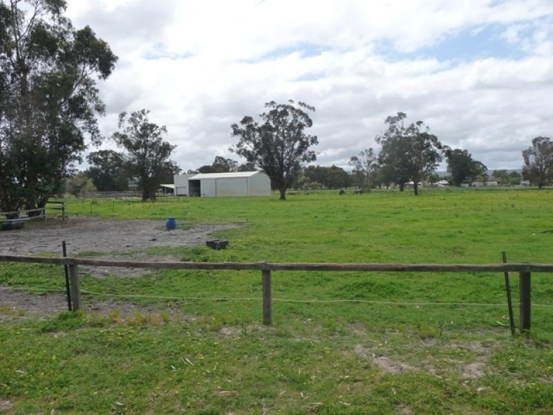 44 Strachan Rd, Bullsbrook WA 6084