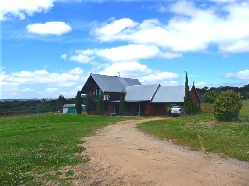 62 Cheriton Rd, Gingin WA 6503