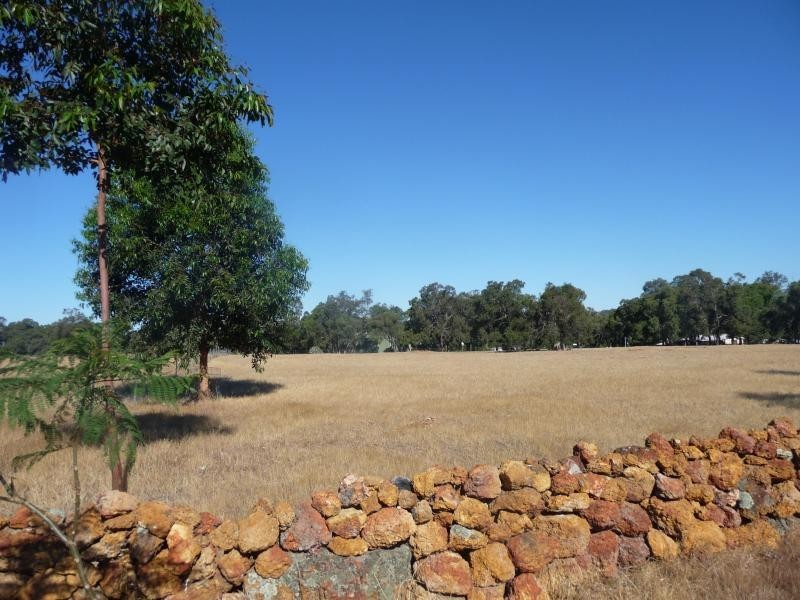 84 Jenkins Rd, Bullsbrook WA 6084