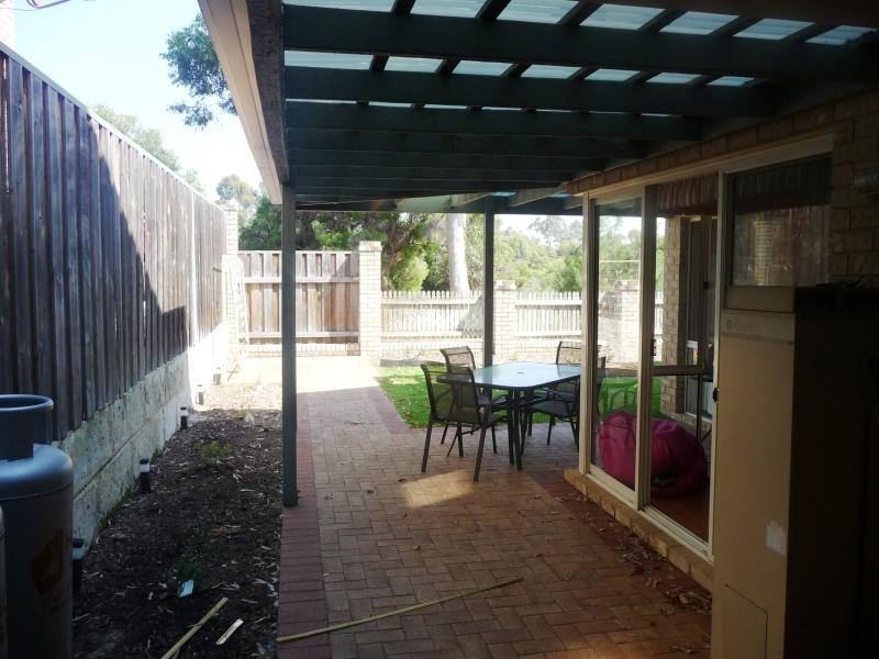 17 Lakefront Circle, The Vines WA 6069