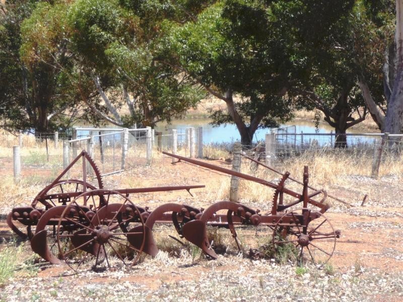 2540 Chittering Rd, Chittering WA 6084