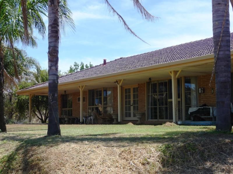 2540 Chittering Rd, Chittering WA 6084