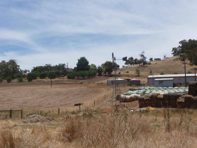 2540 Chittering Rd, Chittering WA 6084