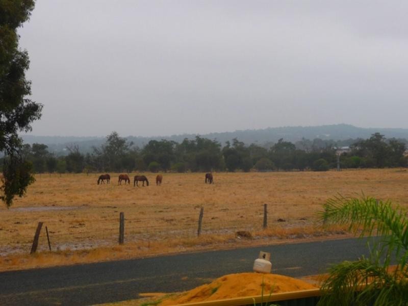 42 Turner Rd, Bullsbrook WA 6084
