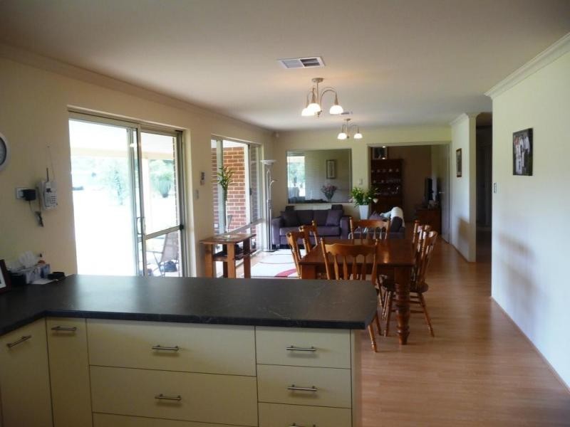 100 Dooling Road, Neergabby WA 6503