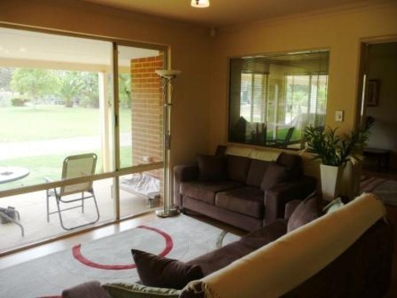 100 Dooling Road, Neergabby WA 6503