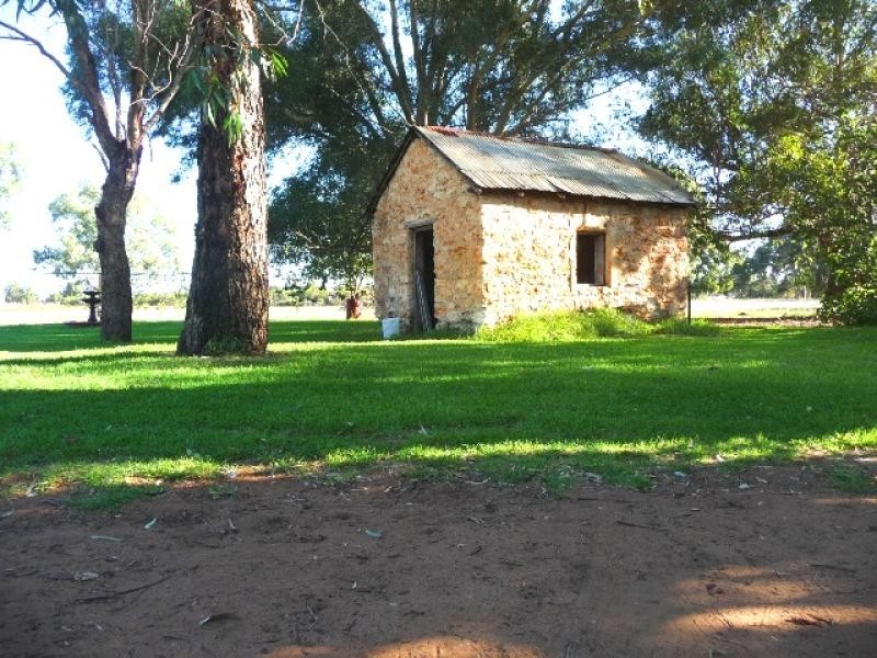 785 Jocks Ave, Beermullah WA 6503