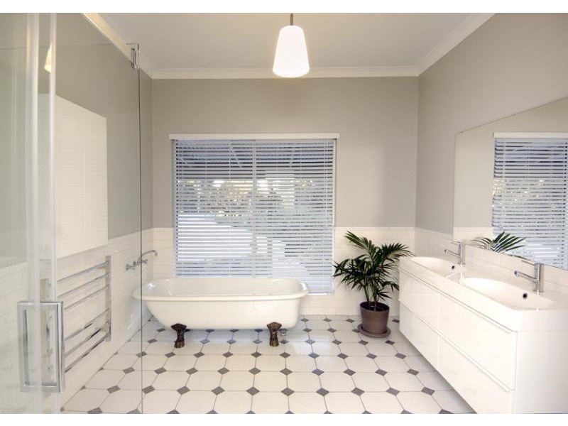 708 Chittering Road, Bullsbrook WA 6084