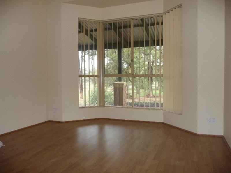 76 Fergusson Cl, West Swan WA 6055