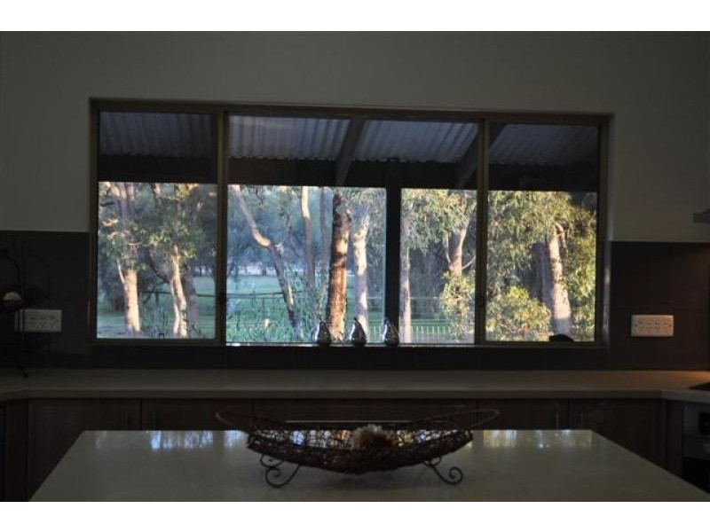 76 Fergusson Cl, West Swan WA 6055