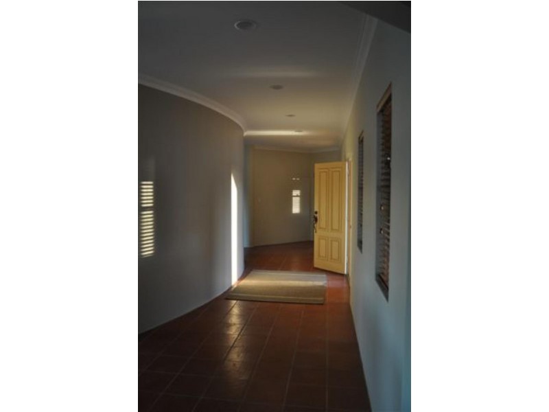 76 Fergusson Cl, West Swan WA 6055