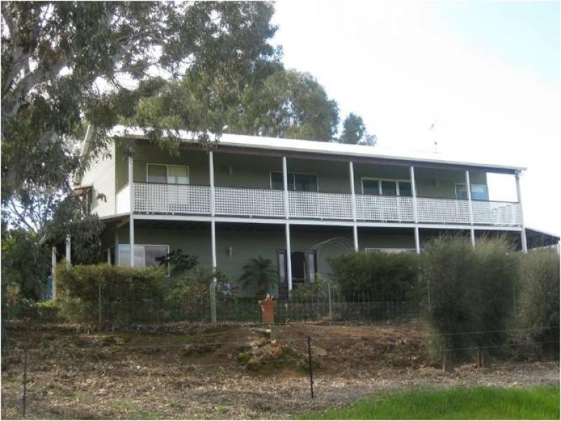 8 Hidaway Dve, Bindoon WA 6502